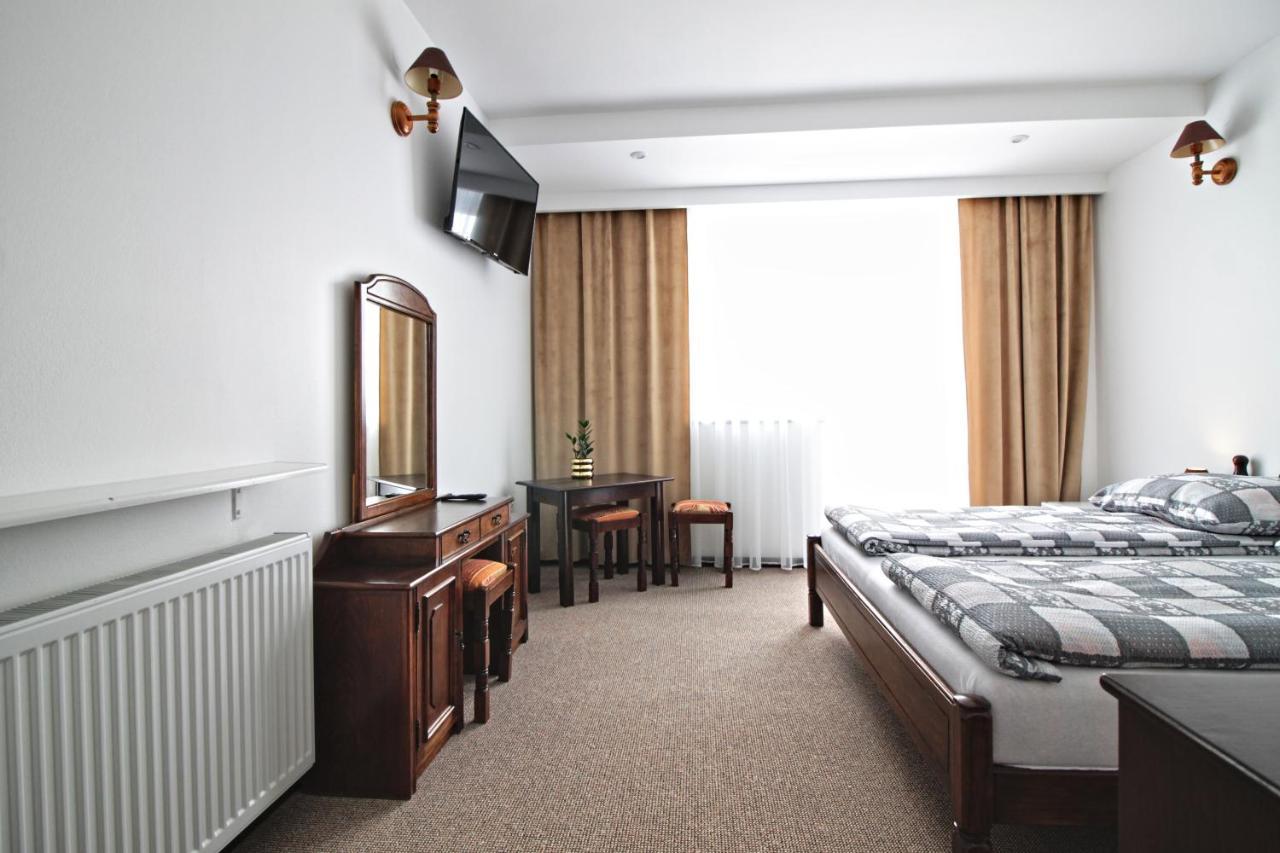 Motel Na Zbojeckiej Skawa ภายนอก รูปภาพ