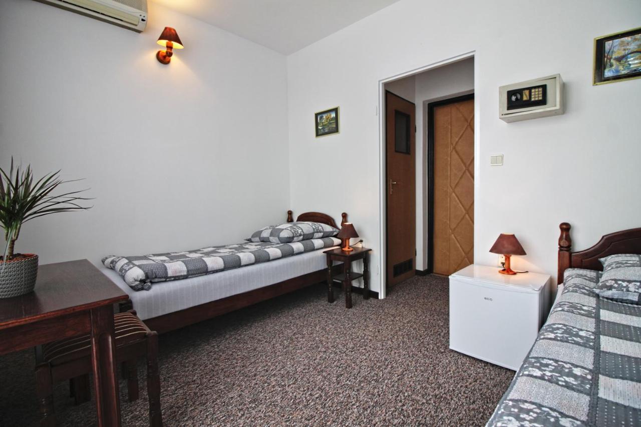 Motel Na Zbojeckiej Skawa ภายนอก รูปภาพ