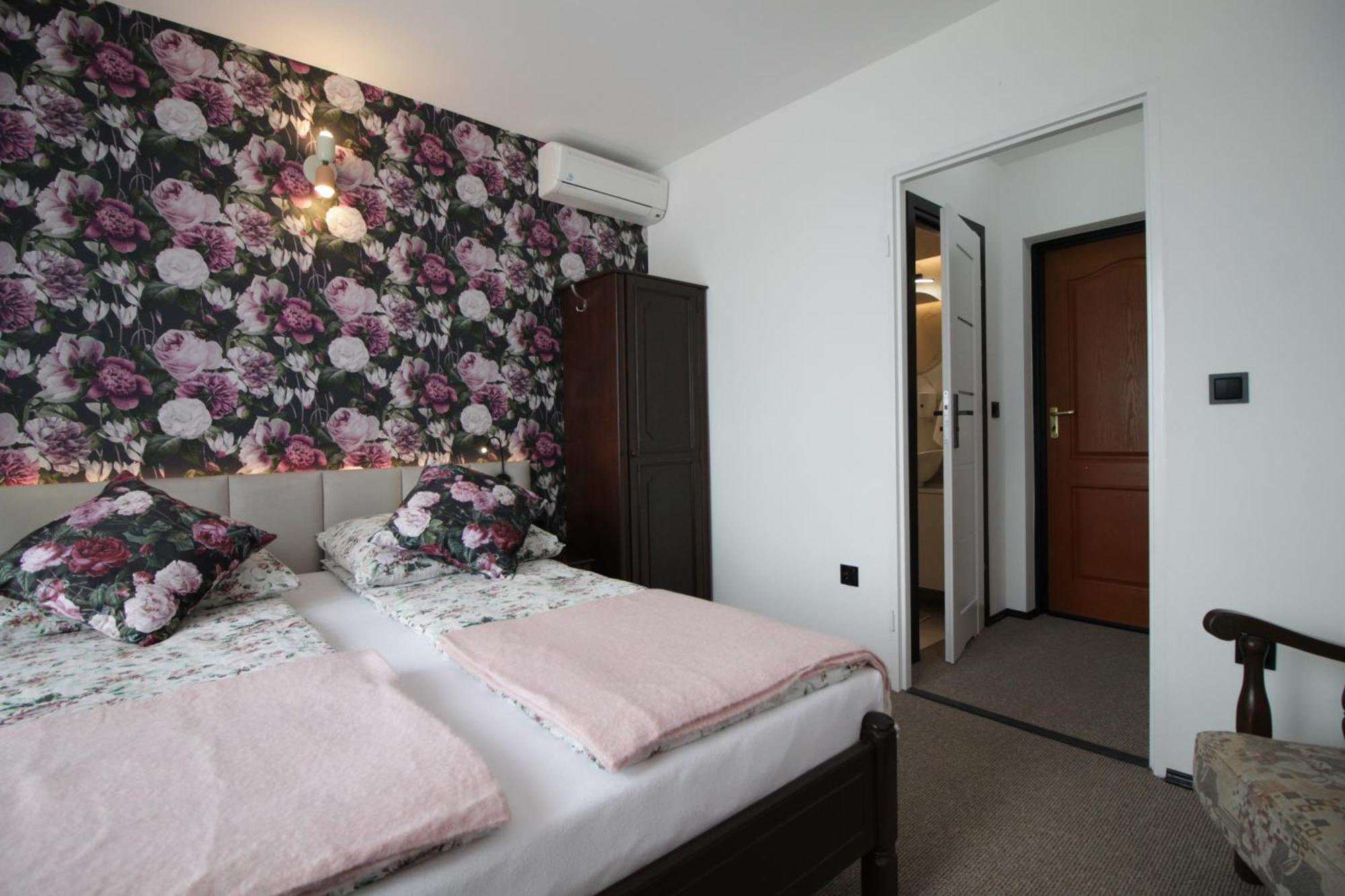 Motel Na Zbojeckiej Skawa ภายนอก รูปภาพ