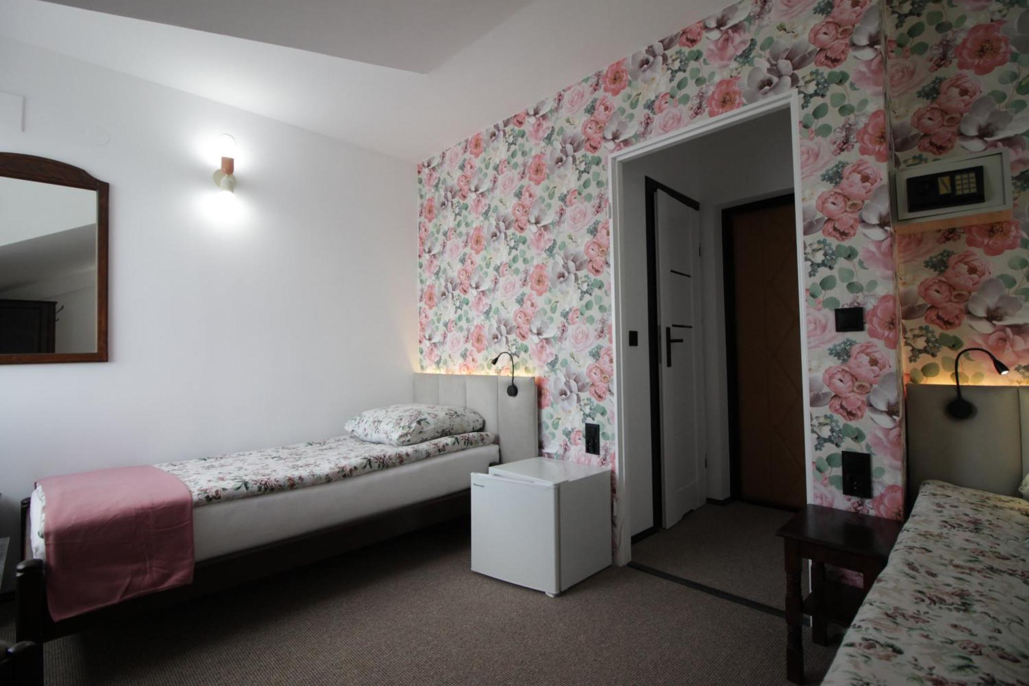 Motel Na Zbojeckiej Skawa ภายนอก รูปภาพ