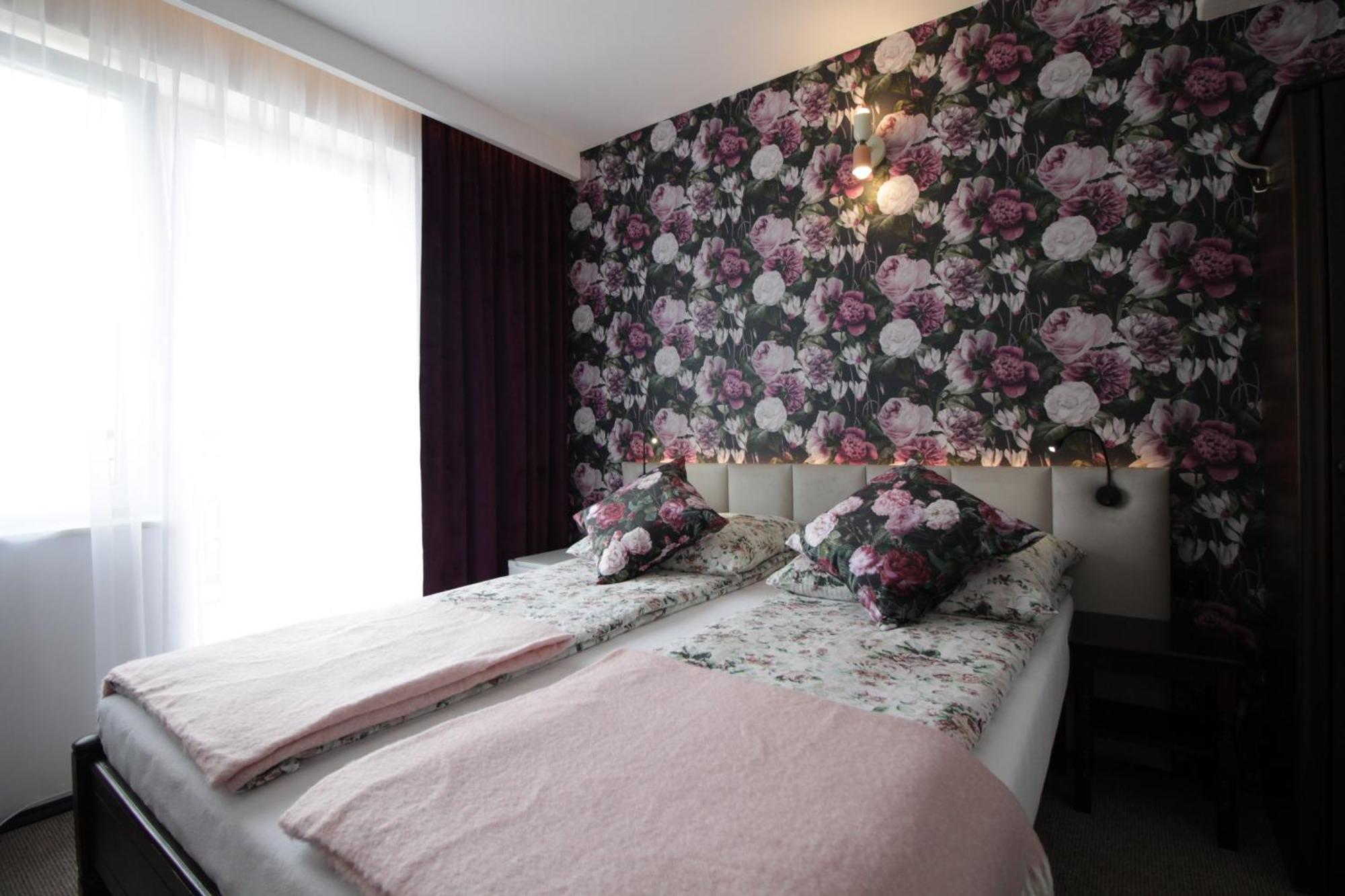 Motel Na Zbojeckiej Skawa ภายนอก รูปภาพ