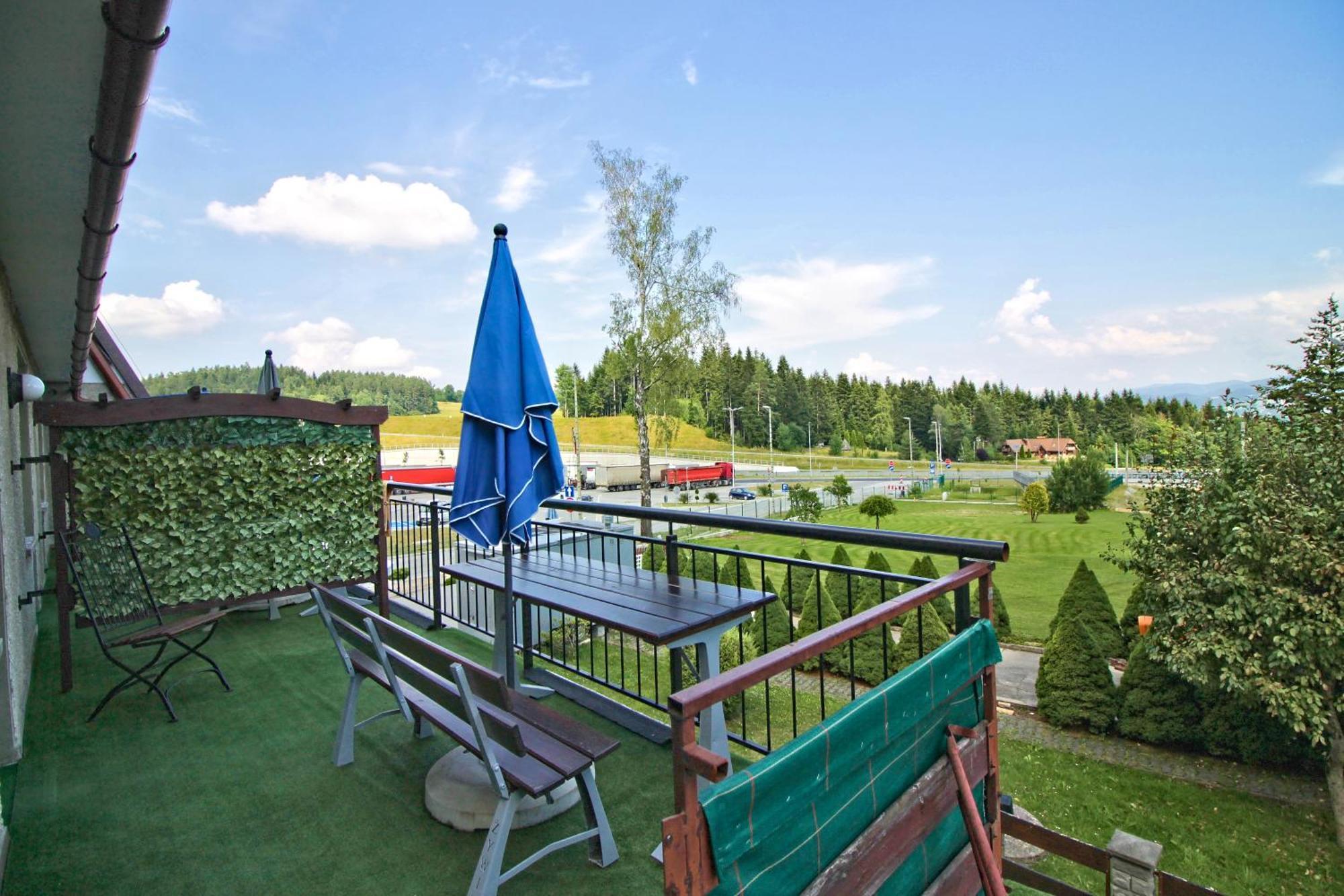 Motel Na Zbojeckiej Skawa ภายนอก รูปภาพ